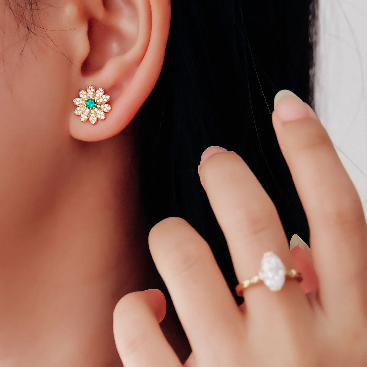 S&S Lab-Grown Emerald Sunflower Stud Earrings – Silver Alloy – Collection