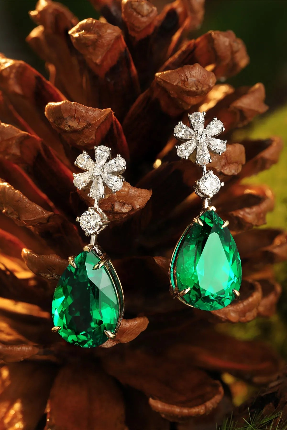Gemfiori Anster 925 Silver Pear-shaped Emerald Gemstone Women's Earrings Currently in Stock Fashion Earrings
