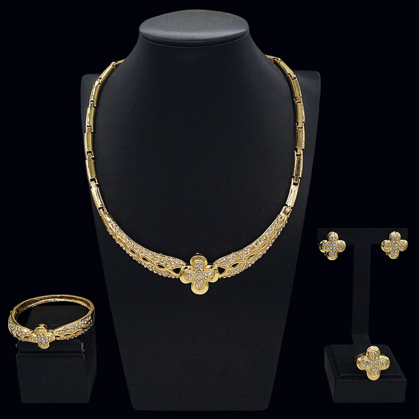 Zhuerrui Fashion Diamond-Encrusted Jewelry Four Sets of New Four-Leaf Clover Flower Shape Sweet High-Grade Fine CraftHA240503