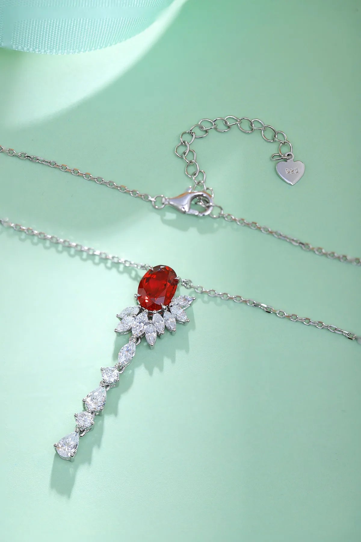 Gemfiori Anster 925 Sterling Silver High-quality Cultivated Ruby Necklace - Suitable for Parties or As a Gift