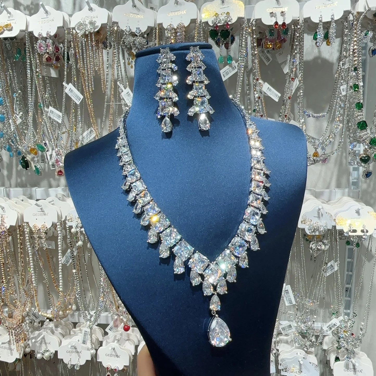 Luxury Pear-Cut Zirconia Geometric Necklace & Earrings Bridal Set — Rhodium Plated