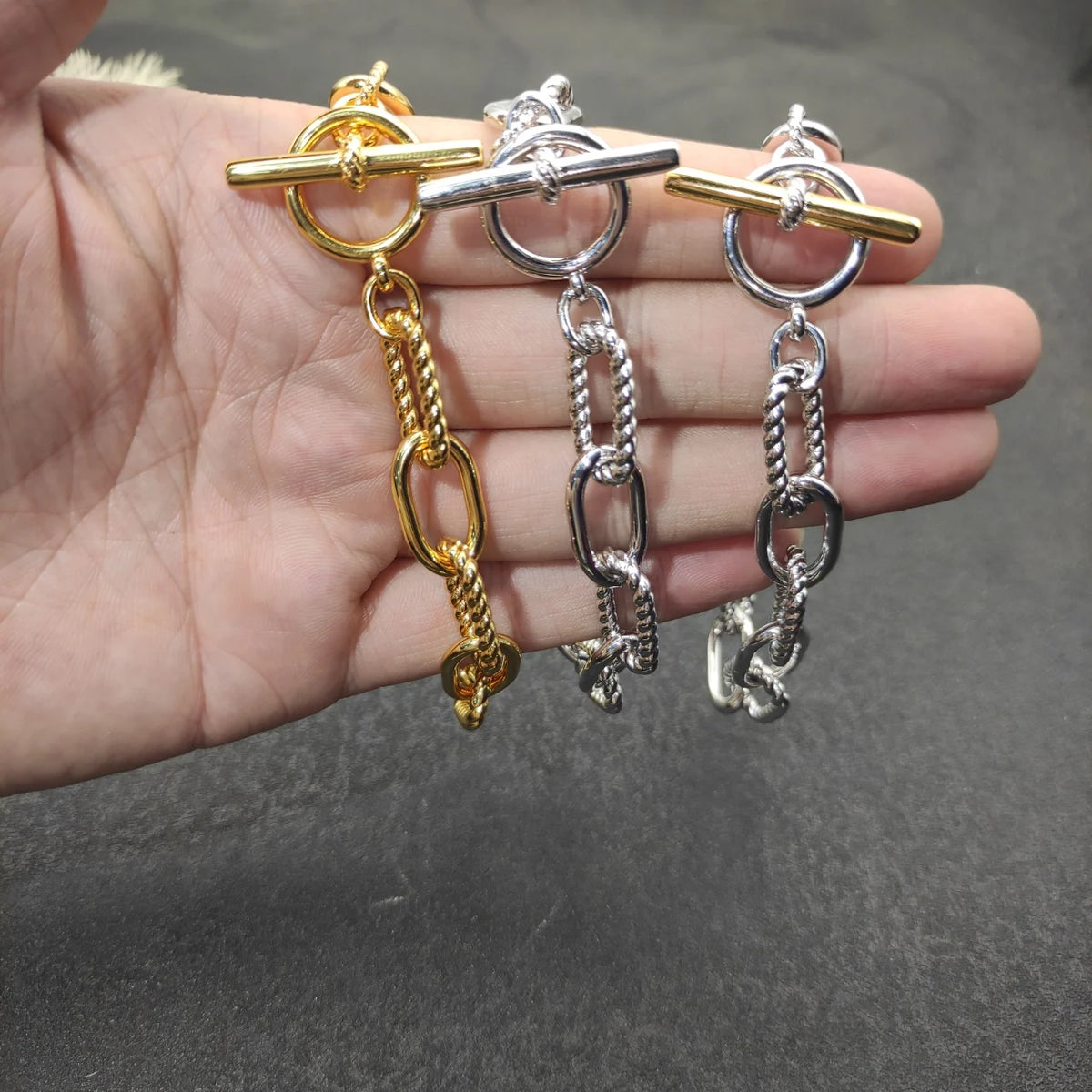 FASHIONISTA DY High-Quality Silver-Plated Fashion Bracelet, Gold-Plated Classic Bracelet, Jewelry