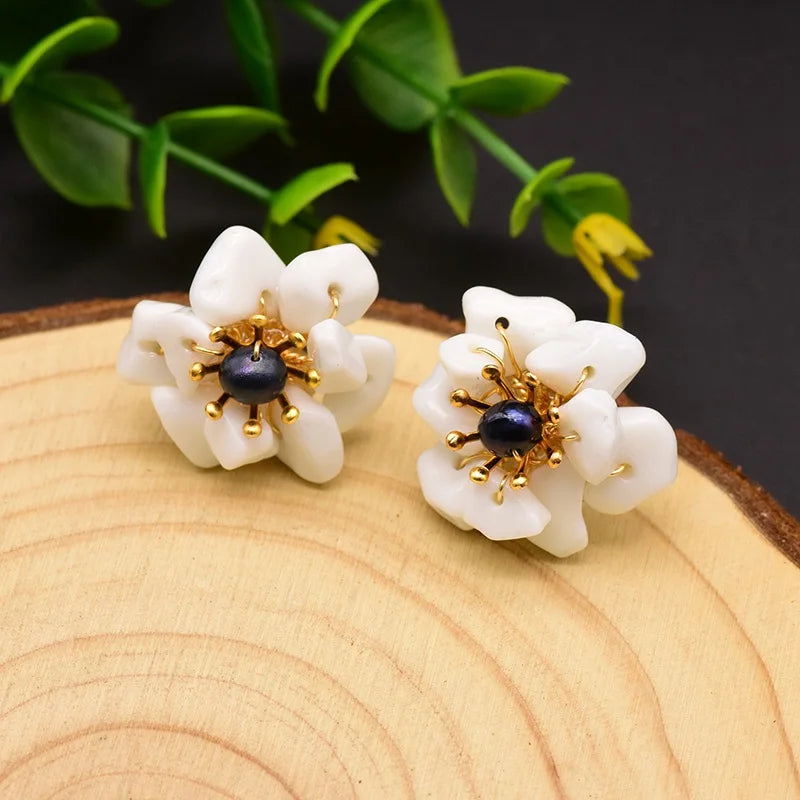 New Jewelry Yiwu Wholesale Natural Baroque Pearl Stud for Women Flower Earrings Korean Wholesale Bulk 18K Gold Plated Jewelry