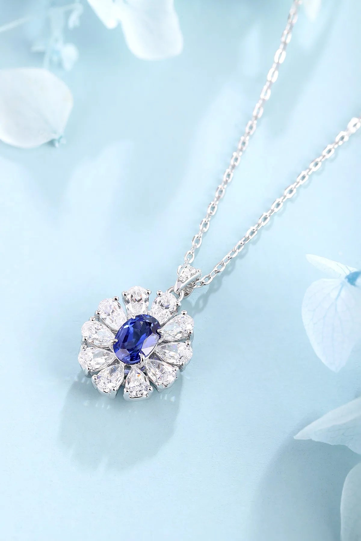 Gemfiori Anster 925 Sterling Silver High-quality Cultivated Sapphire Necklace - Suitable for Parties or As a Gift