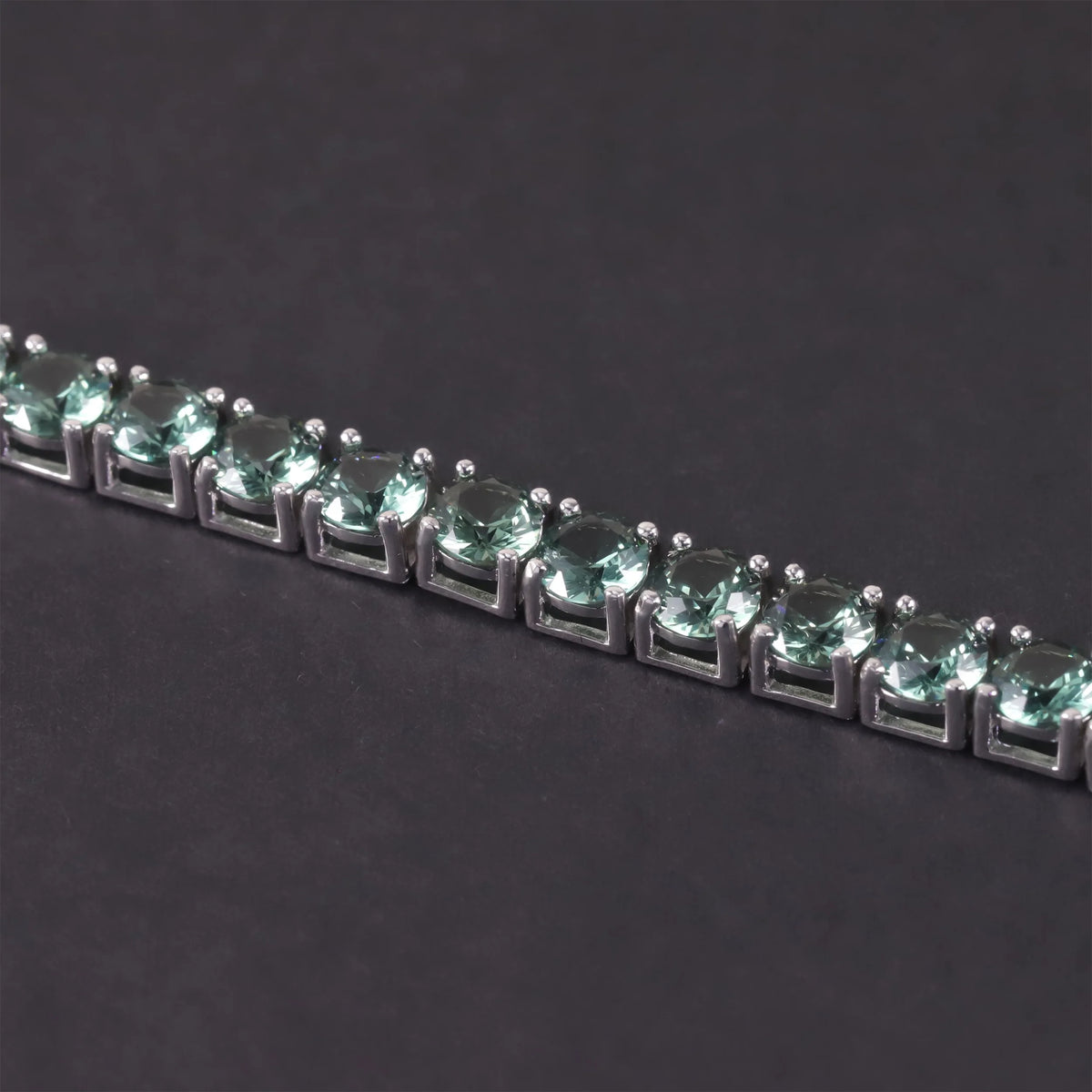 Gemfiori 5MM 7.5IN 11.2g 925 Sterling Silver Women Classic Rhodium Plated Lab Grwon Green Spinel Tennis Bracelet for Daily Wear