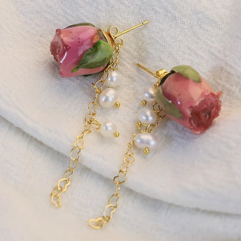 Popular European and American Niche Design Sense Rose Earrings, Natural Pearl Temperament Earrings, Women's Fashion Earrings