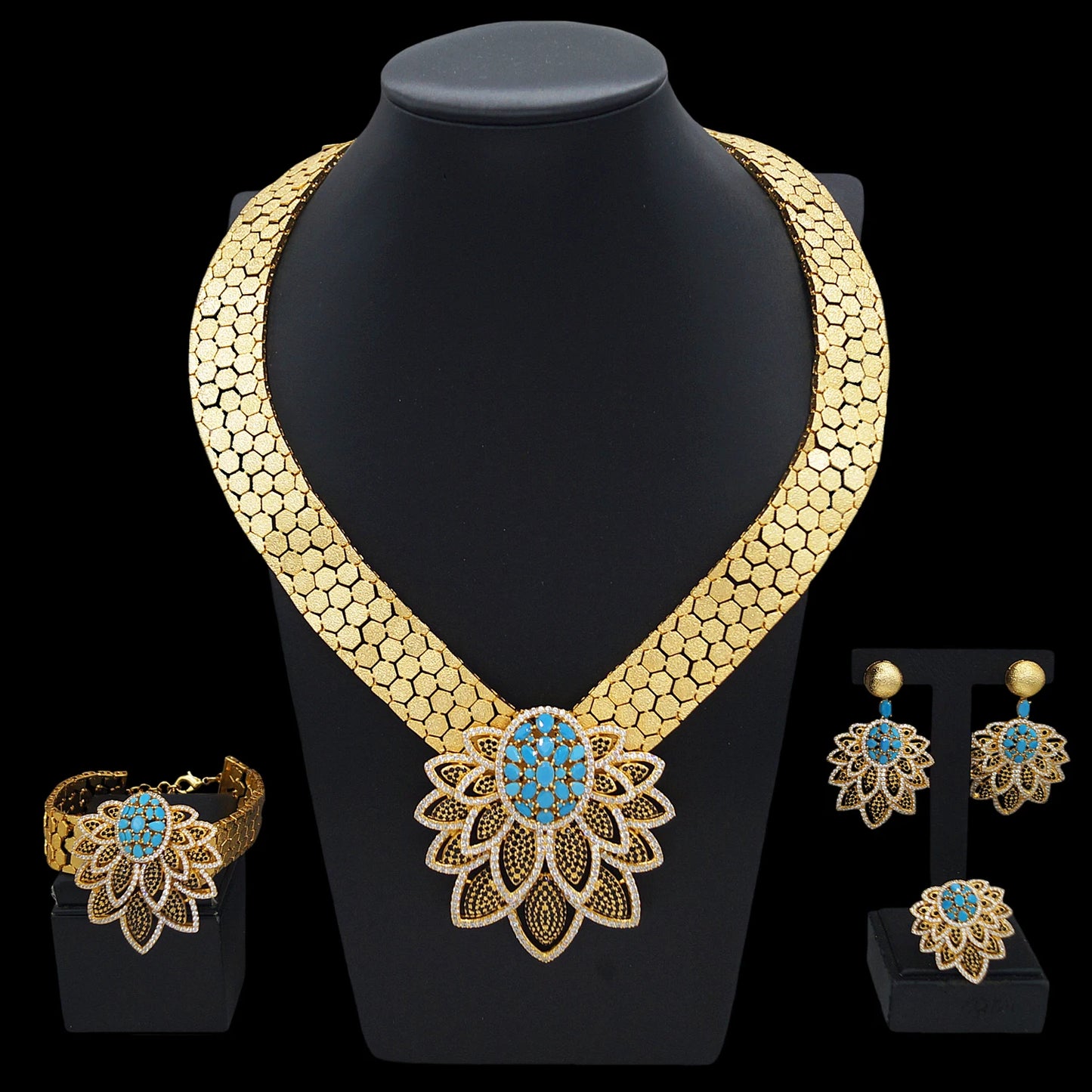 Zhuerrui Dubai High-end Series Jewelry Set Heavy Industry Gold-plated Honeycomb Chain Lotus Pendant Fashion AtmosphereHZ24009236