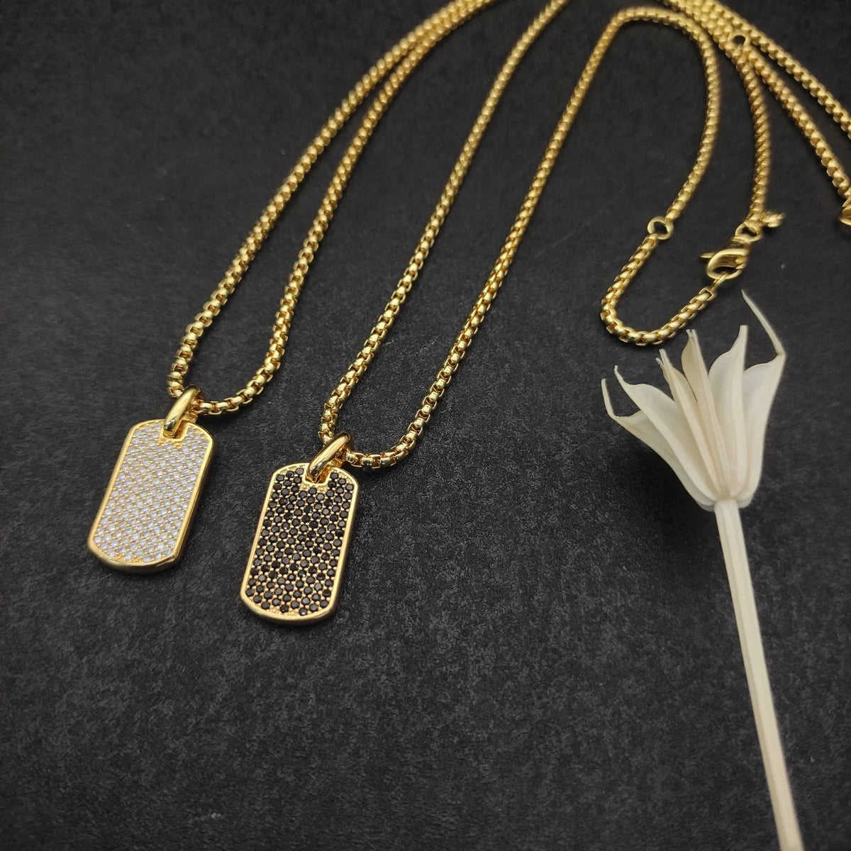FASHIONISTA DY High-Quality Silver-Plated Shield Necklace with Diamonds, Gold-Plated Shield Necklace. Jewelry .