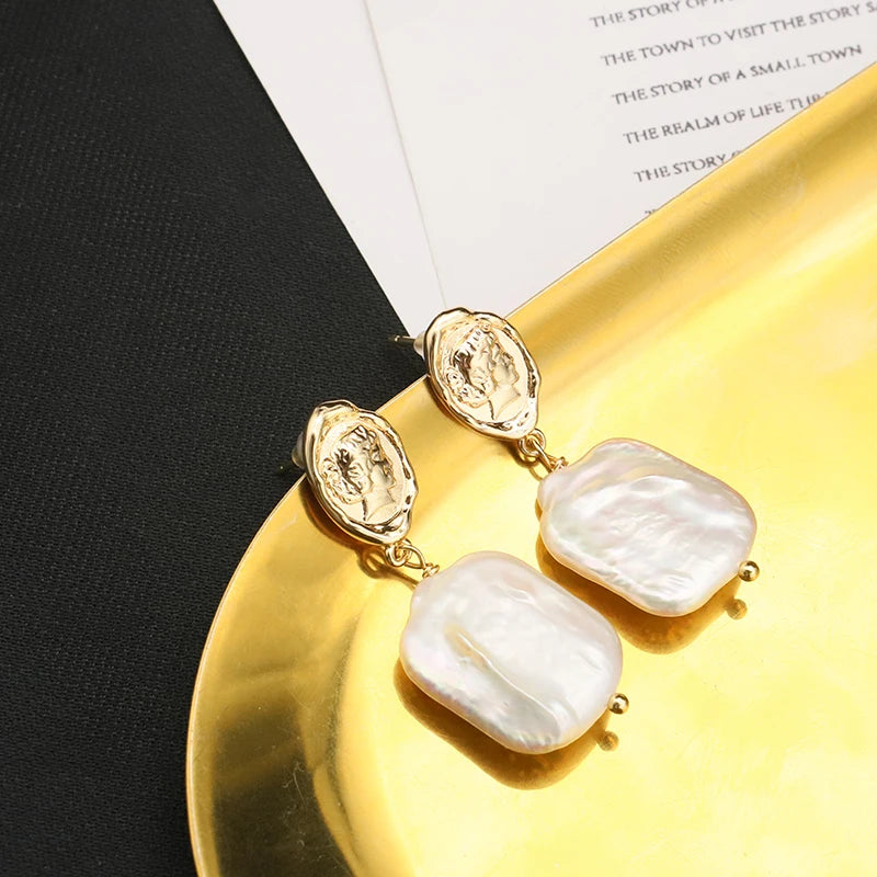 New Jewelry Natural Freshwater Baroque Pearl  Earrings 18K Gold Plated Jewelry Korean Designer Jewelry Earrings Wholesale Bulk