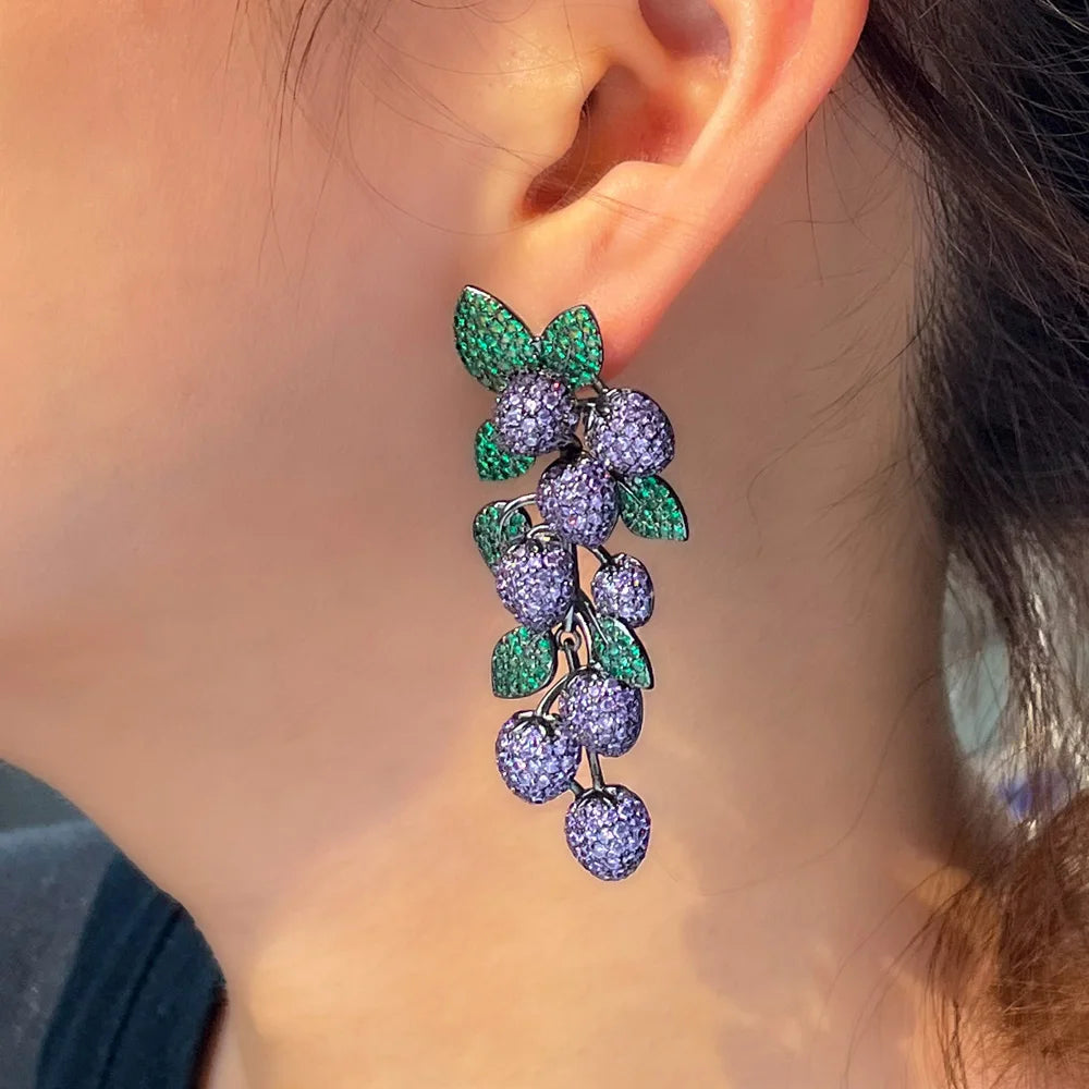 Luxury Full Diamond Heavy Bride Earrings Pave Cubic Zircon Crystal Green Leaf Purple Grape Cluster Dangle Long Earrings Women