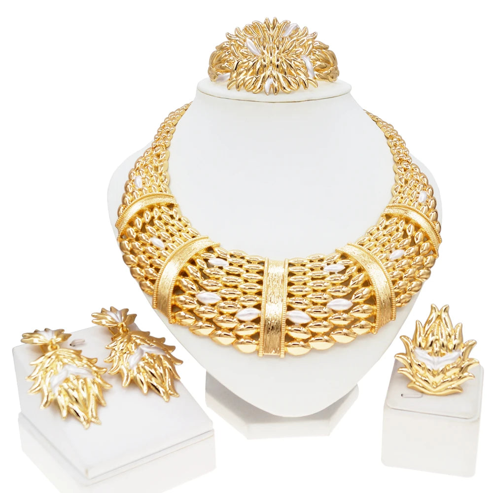 Zhuerrui 24k Gold Plated Latest Brazilian Jewelry Set Three Color Electroplating Custom Jewelry Big Necklace Jewellery H00577