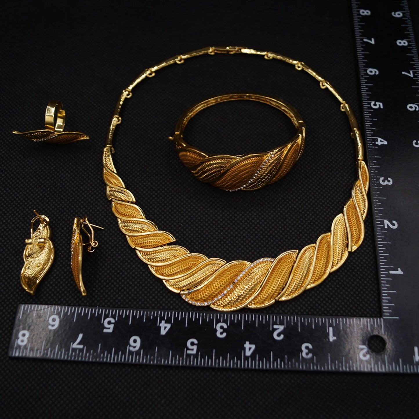 Zhuerrui Latest Bridal Gold Jewelry Sets Fashion Silver Bead Necklace Jewelry Set Beautiful Woman Festival Gifts HA2338914