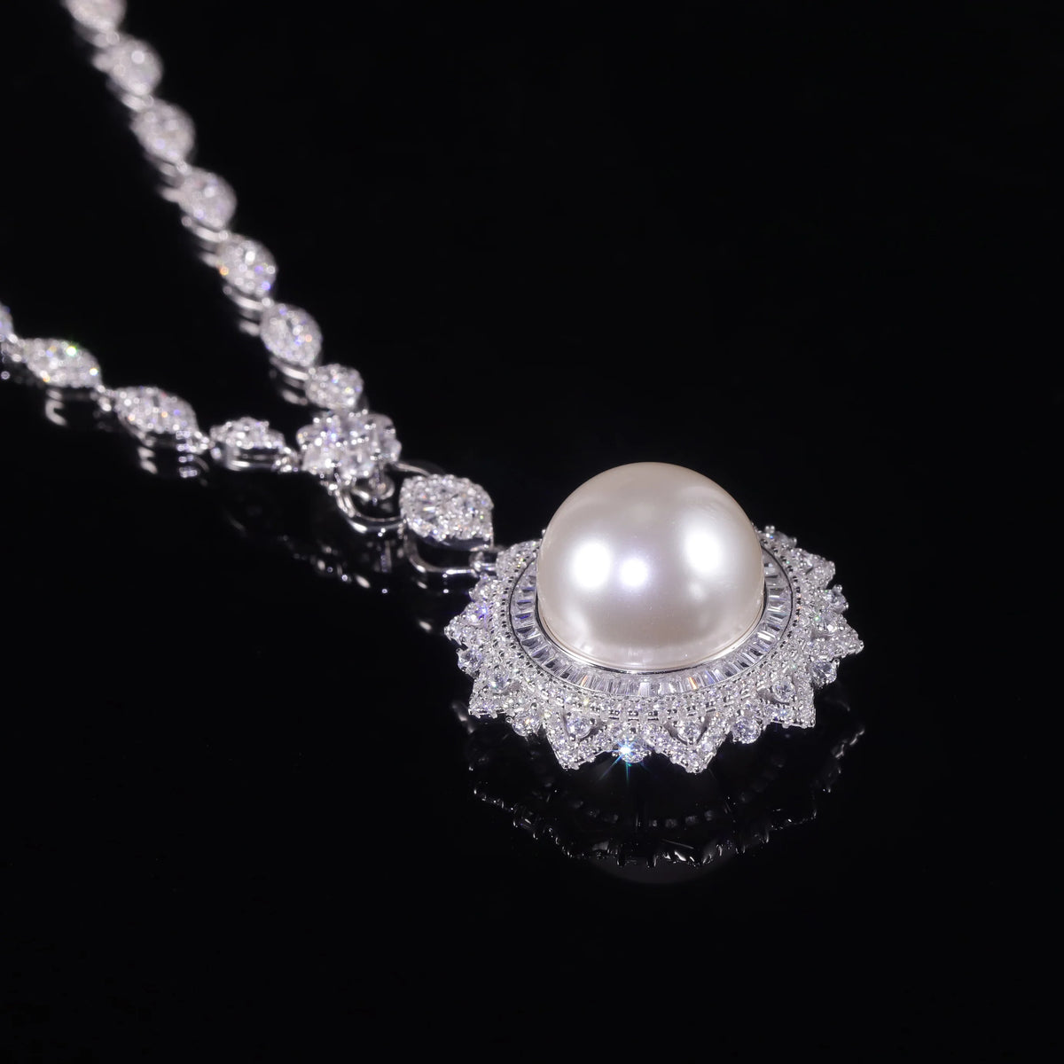 ArtistA Abiding Light Luxury Antique Big Round White Shell Pearl 925 Silver Jewelry Set Cluster Halo Flower Ring Earrings Pendant Set