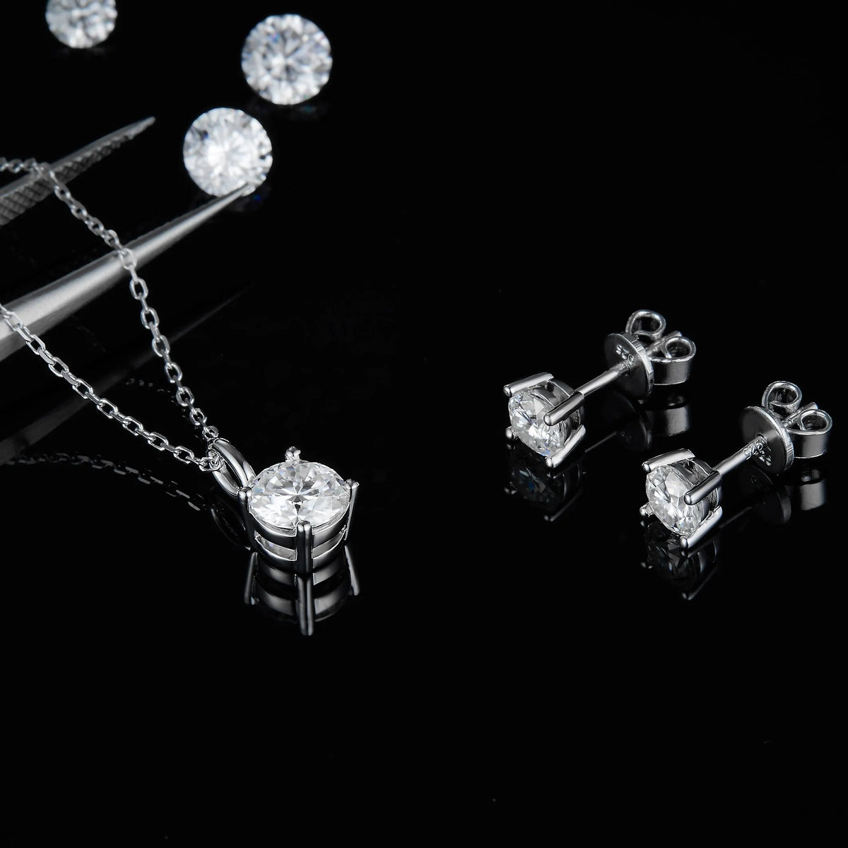ArtistA Abiding Classic 4 Prong 925 Silver Solitaire Round Cut GRA Certified VVS D Moissanite Earrings Ring Pendant Necklace Jewelry Set