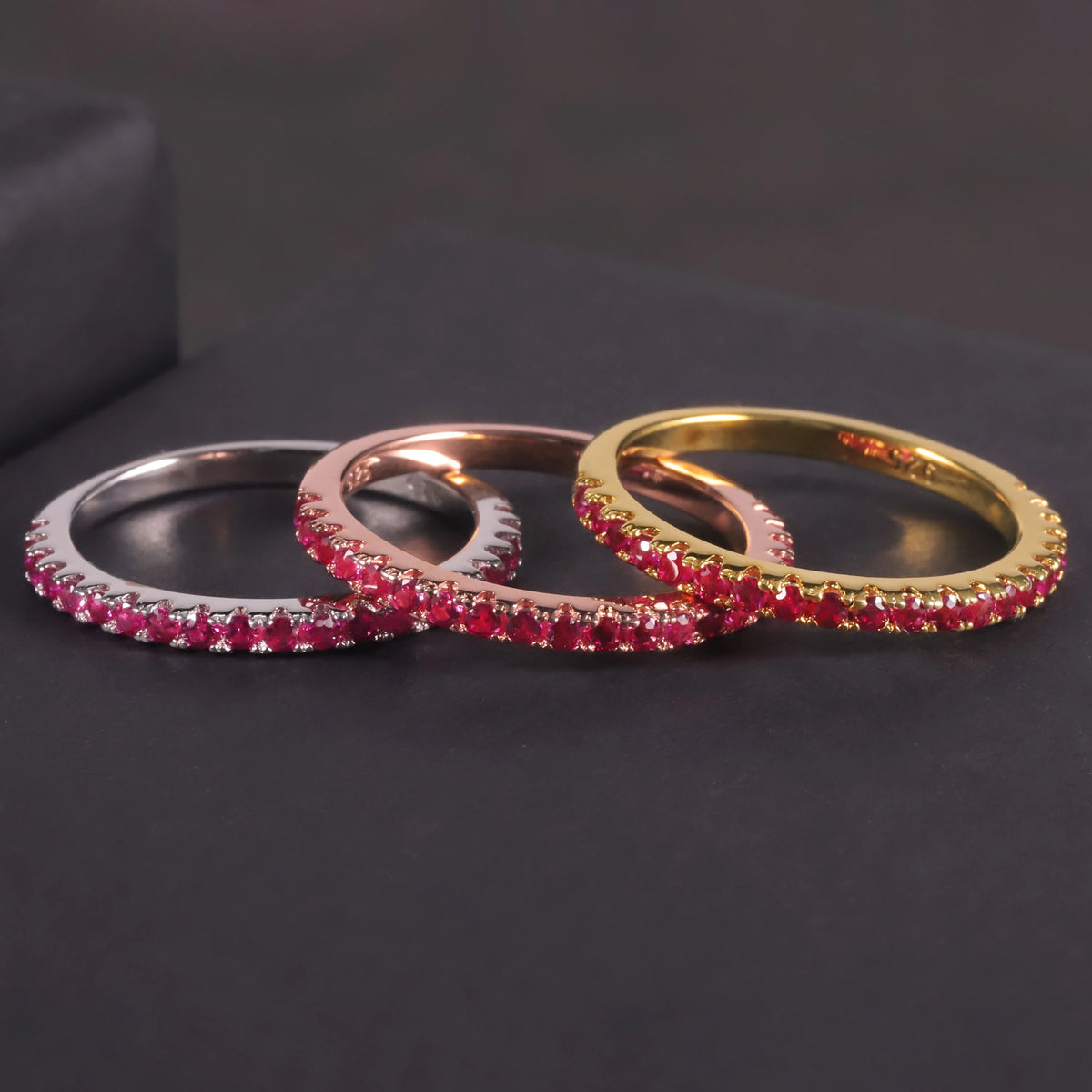 ArtistA KH069 Abiding Manufacturer 1.5MM Multiple Color Stone Waterproof 925 Silver Thin Gold Plated Band Rings