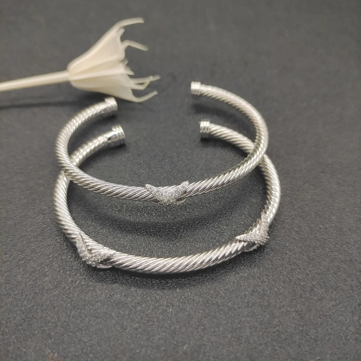 FASHIONISTA DY High-Quality 4mm Gold-Plated Diamond-Set Bracelet, Unisex Silver-Plated Diamond-Set Bracelet, Jewelry
