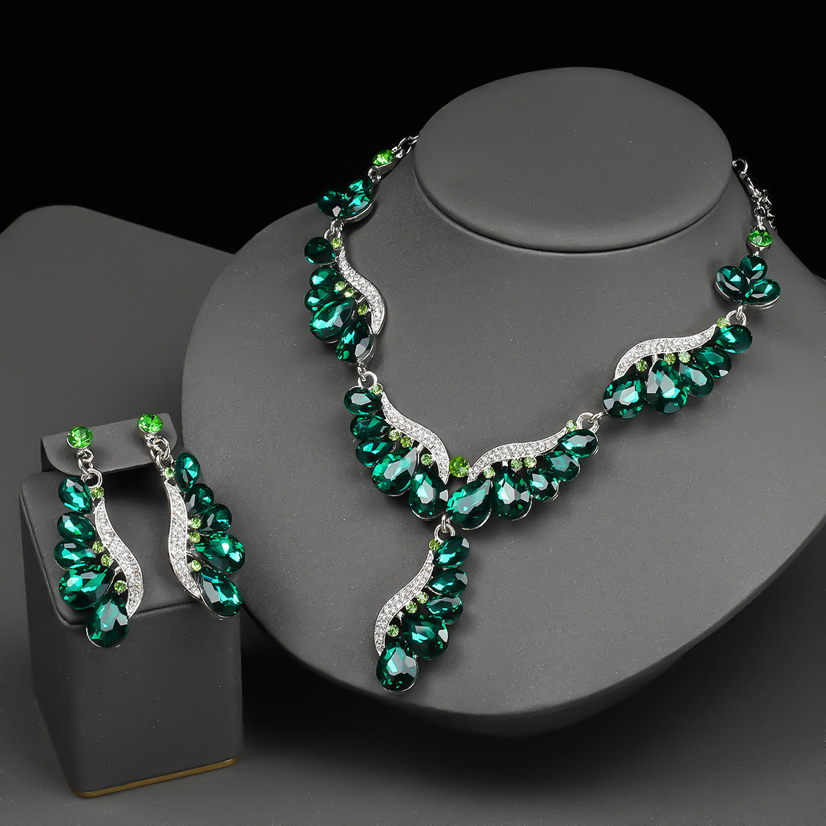 5 SETS FOR £49/-