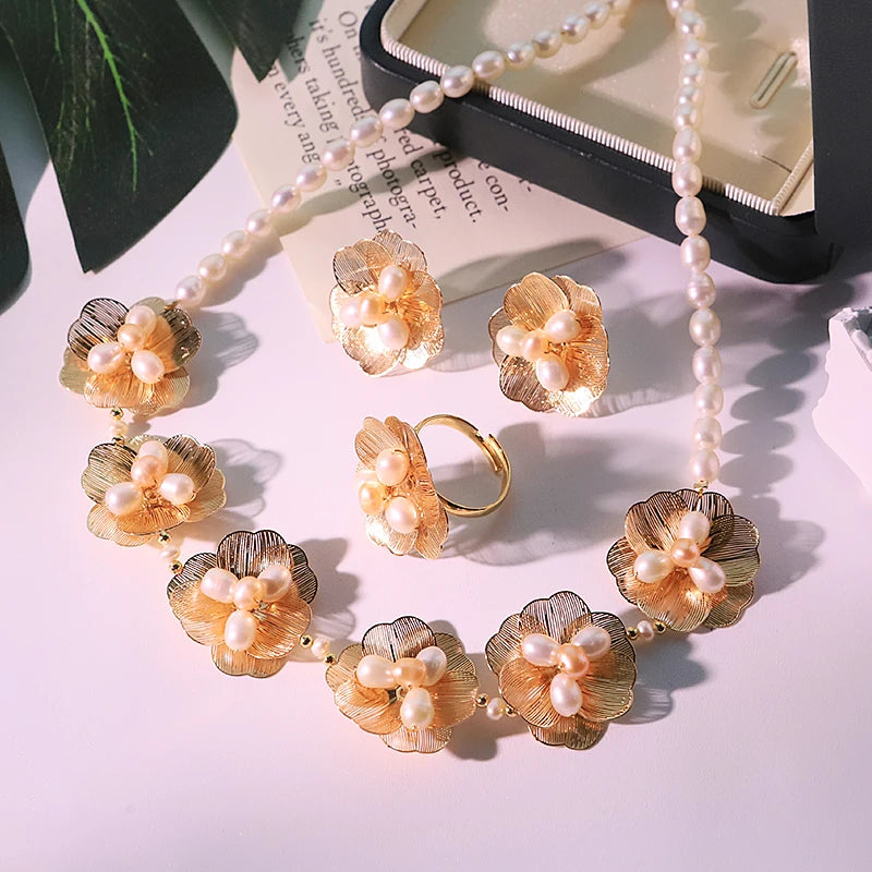 Natural Pearl Copper Gold-Plated Flower Necklace Earrings Ring Set Luxurious Design Set Banquet Wedding Women's Jewelry GS0225