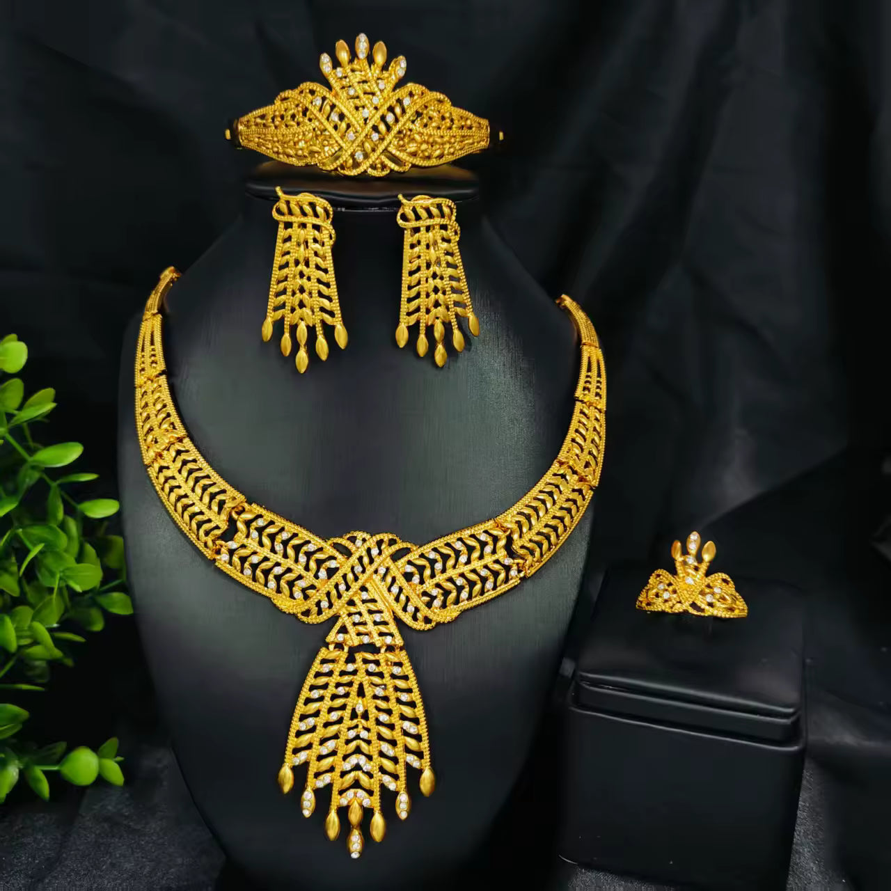 NLB01SPECIAL130 10 sets for £79/-
