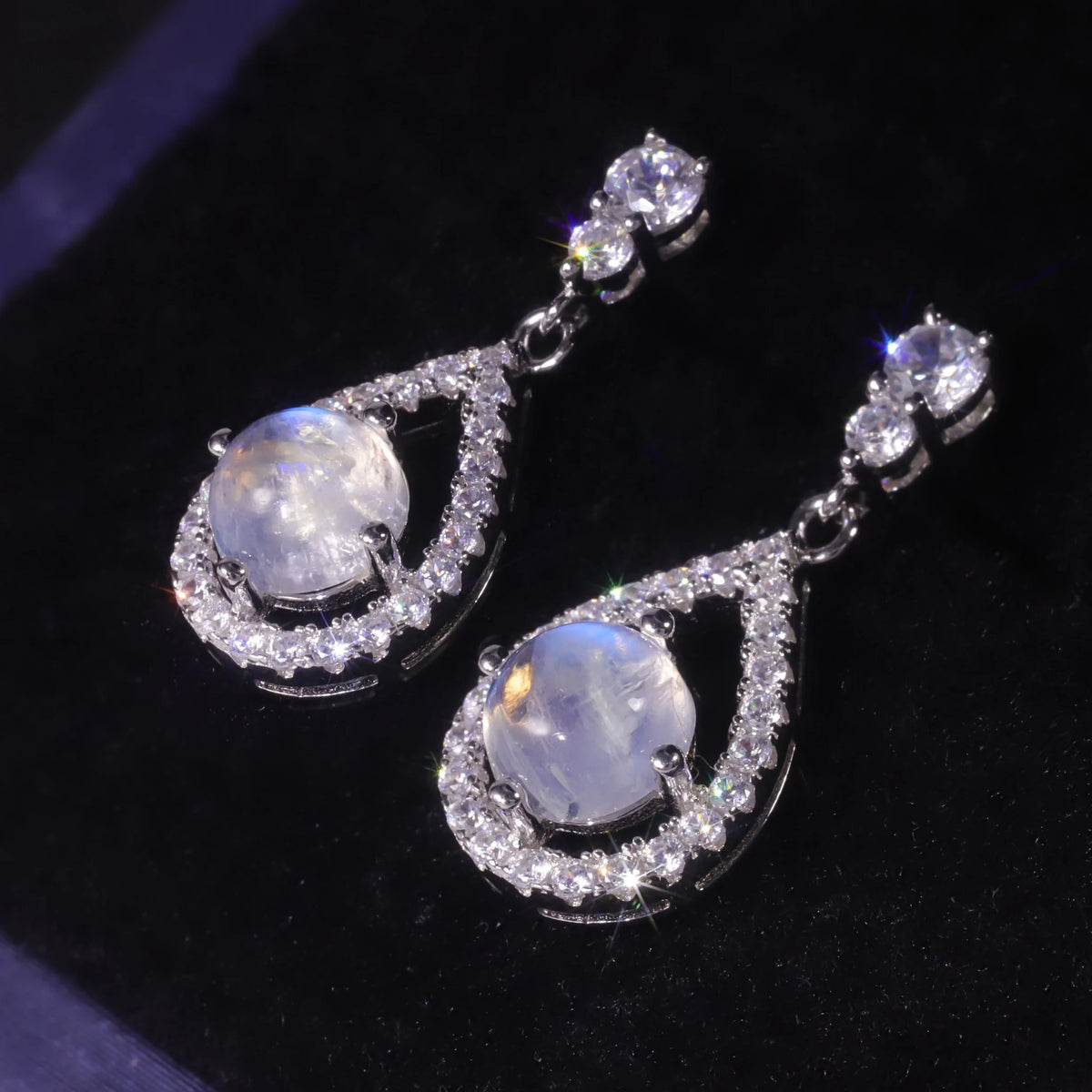 ArtistA F0216 Abiding High Quality Natural Gemstone Moonstone 925 Sterling Silver Zircon Women Luxury Drop Stud Earrings
