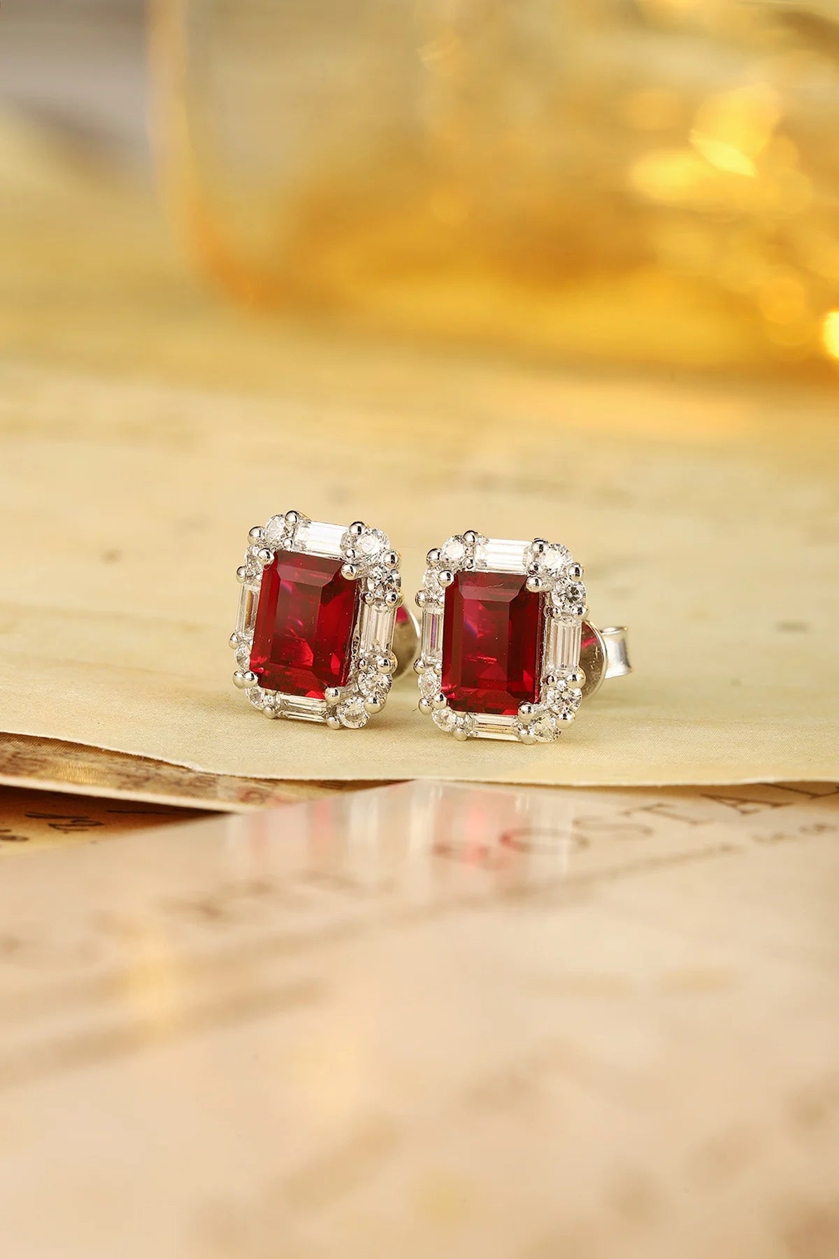 ArtistA S925 Silver Lab Grown Color Gemstone Paraiba Ruby Sapphire Stud Earrings Round White Lab Grown diamond Side Stones Luxurious