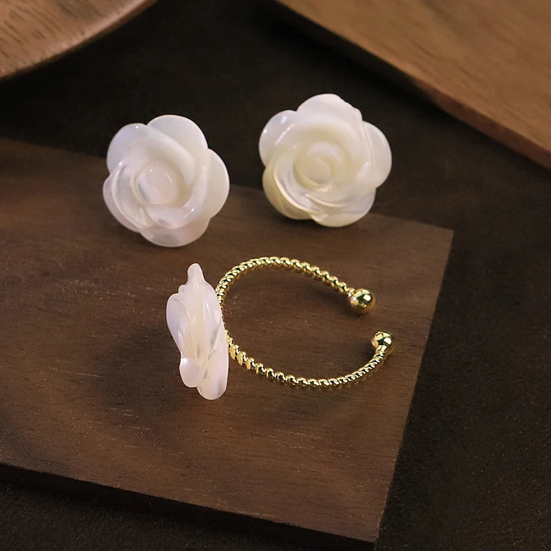 GLSEEVO Natural Shell Flower Jewelry Set for Women Wedding Bridal Engagement Daily Wear Shell Floral Jewelry Set Dainty Jewelry