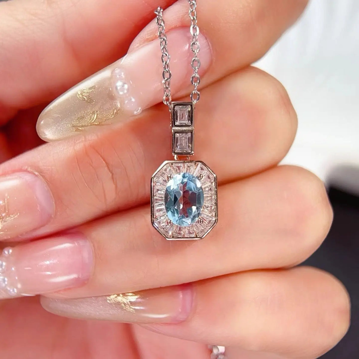 Gioiellieri Classic Natural Sky Blue Crystal Oval Cut Rhodium Plated Luxury S925 Silver Solitaire Pendant Necklace