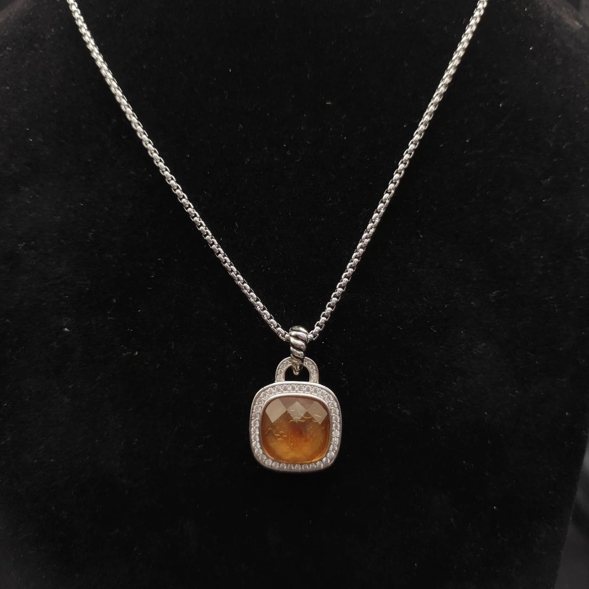 FASHIONISTA DY High-Quality Silver-Plated 14mm Square Diamond Necklace. Gold-Plated Colored Gemstone Necklace. Jewelry .