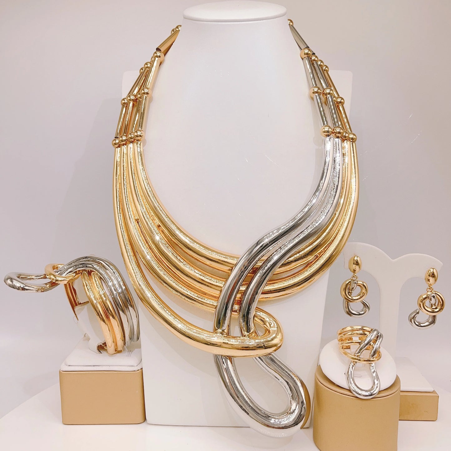 Zhuerrui Latest Pendant Good Jewelry Sets Simple Silver Necklace Bracelet Jewelry Set Available Bridal Wedding Gifts H20175