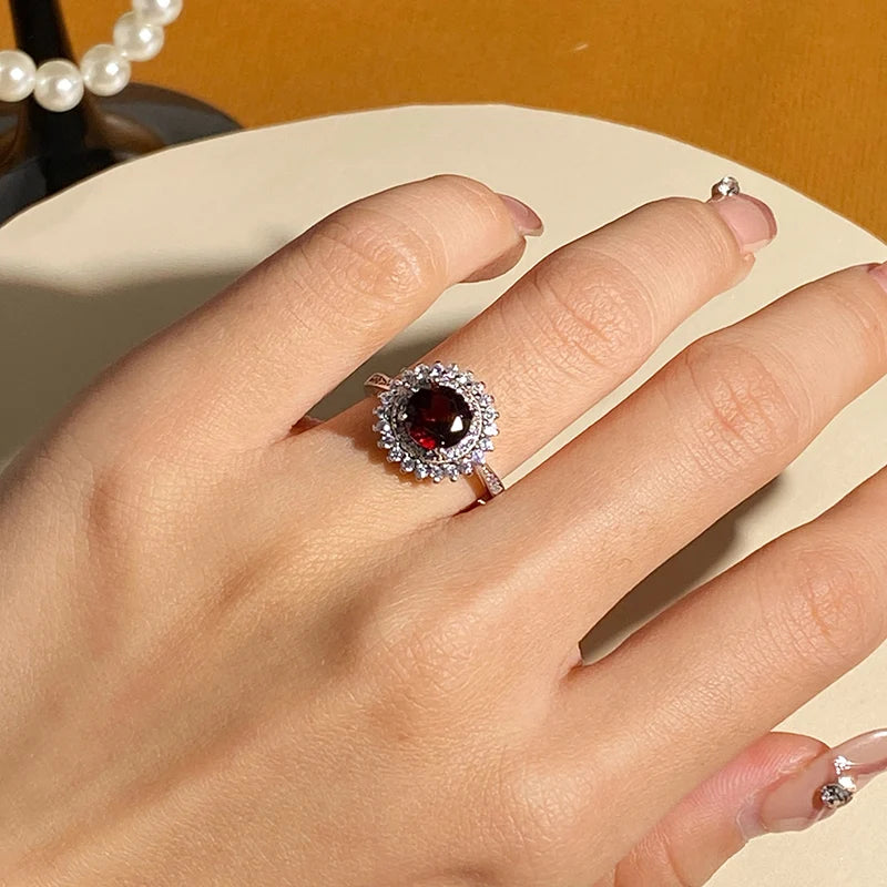 Gioiellieri Natural Garnet Rhodium Plated 925 Sterling Silver Luxury Engagement Ring Round Brilliant Cut Gemstone for Weddings and Parties
