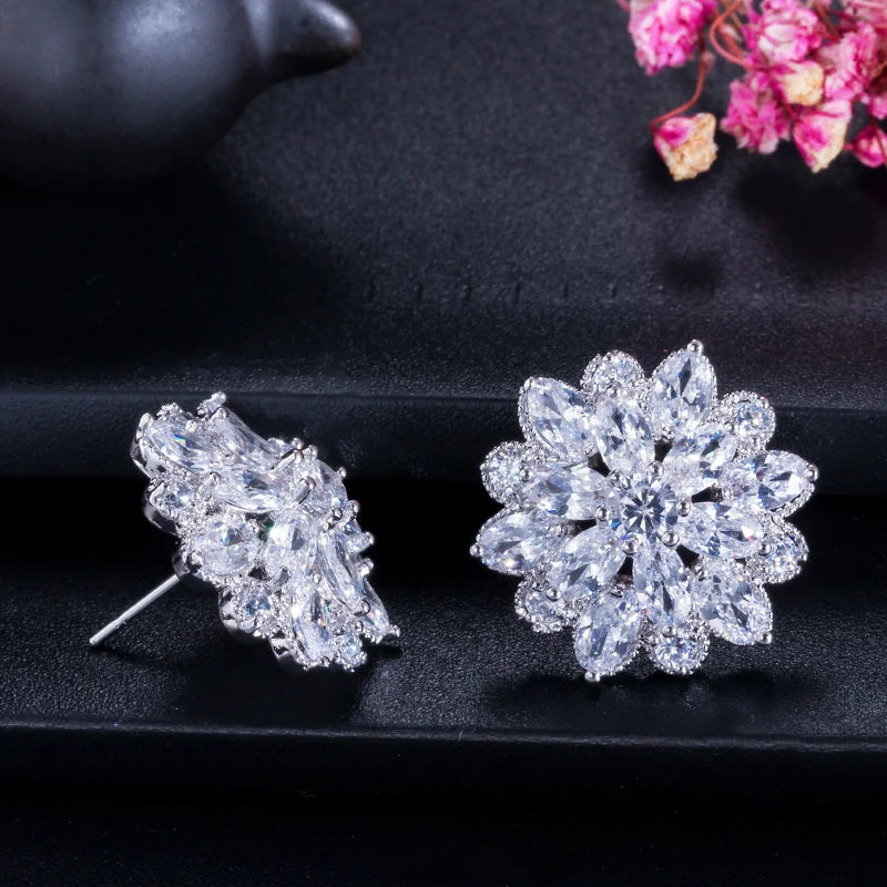 Sparking Clear White CZ Stone Rose Gold Color Women Flower Shaped Stud Earrings and Necklace Jewelry Set for Lady Fashion Gift