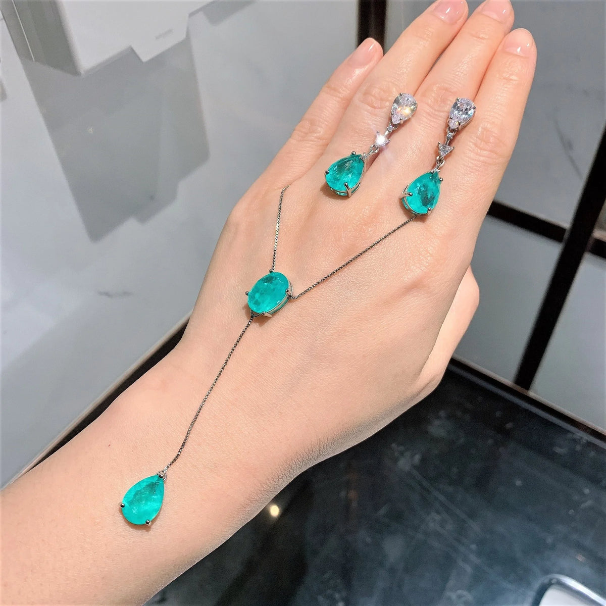 Gemfiori Luxury Jewelry Set with Green Simulation Paraiba Earrings 10*14 Pendant Necklace Copper Material Fashionable for Weddings Partie