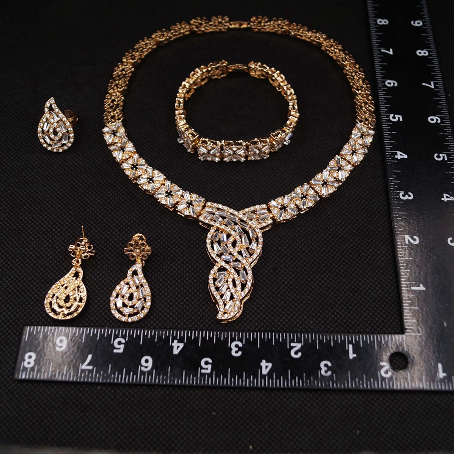 Zhuerrui Factory Wedding Gold Jewelry Set Beautiful Silver Diamond Bead Jewelry Sets Simple Women's Festival Gift HZ23002110