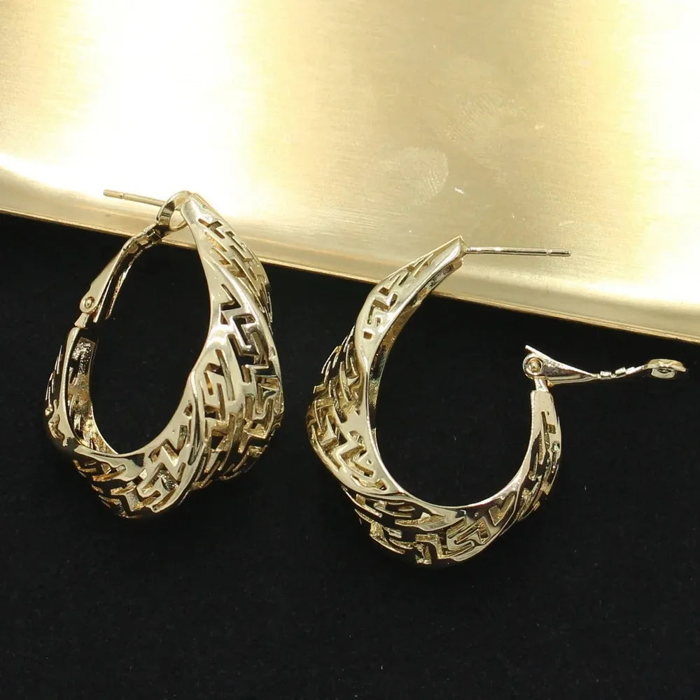 XOTICA Dubai-Style 18K Gold Plated Copper Jewelry Set for Women Elegant Vintage Necklace and Earrings for Parties and Weddings