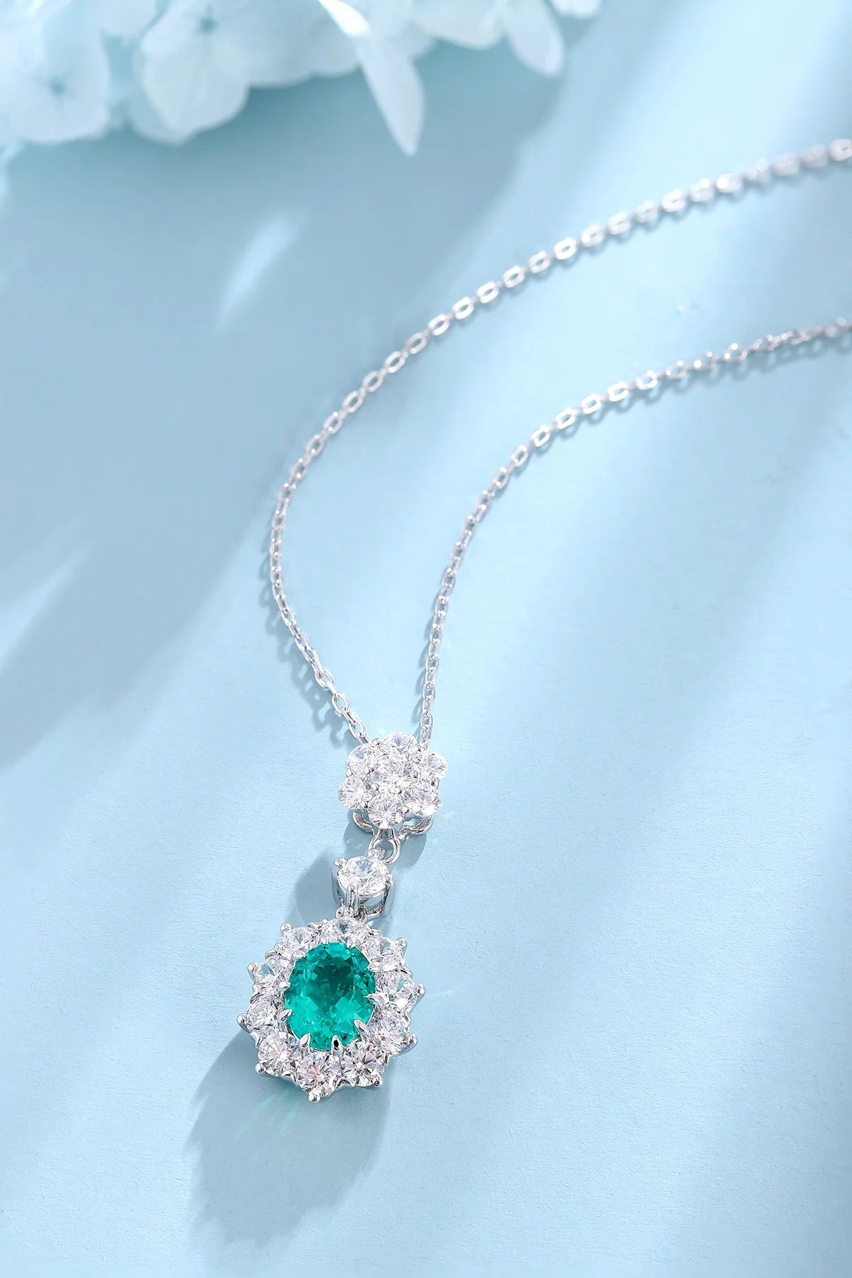 Gemfiori Anster 925 Sterling Silver High-quality Cultivation Lab Grown Emerald Necklace - Suitable for Parties or As a Gift