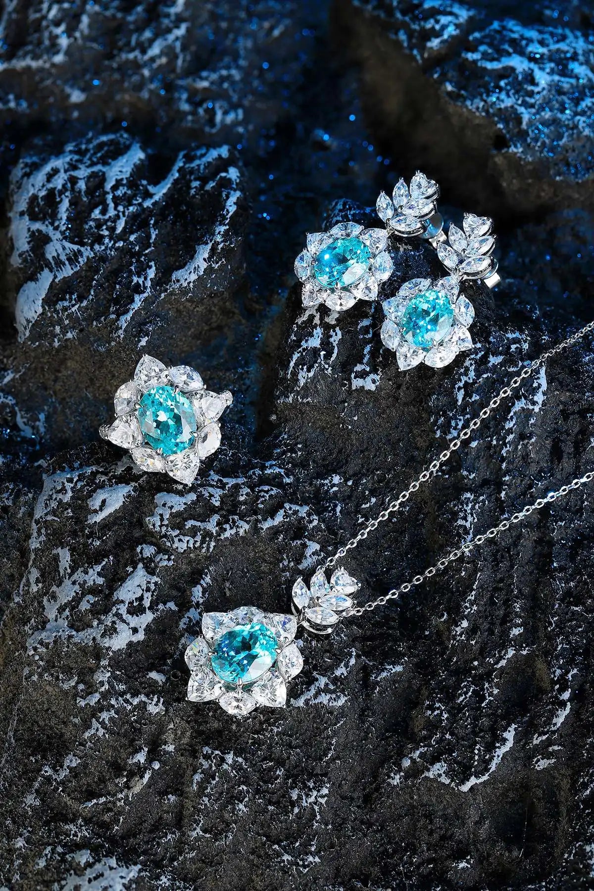 Gemfiori Jewelry Trendy High Quality S925 Silver Cultivated Paraiba Ring Unisex Engagement Ring for Wedding Party or Gift