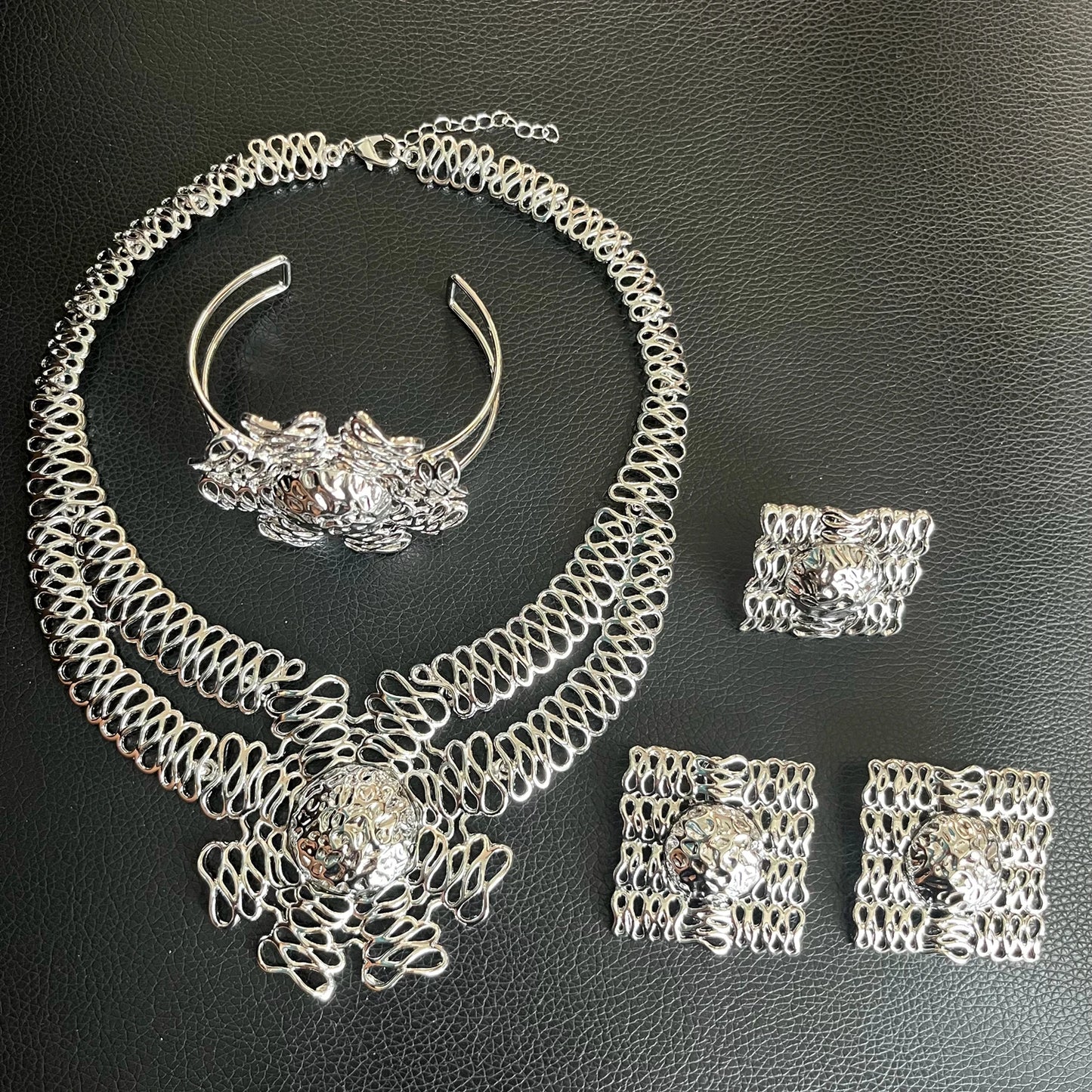 Zhuerrui New Fancy Jewelry Set Nigerian Wedding Ladies Four-Piece Double Copper Ring Chain Ring Bracelet French EleganceH00785