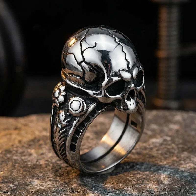 Kalen European American Gothic Skull Ring Punk Retro Dark Cracked Skull Stainless Steel Men Ring Jewelry