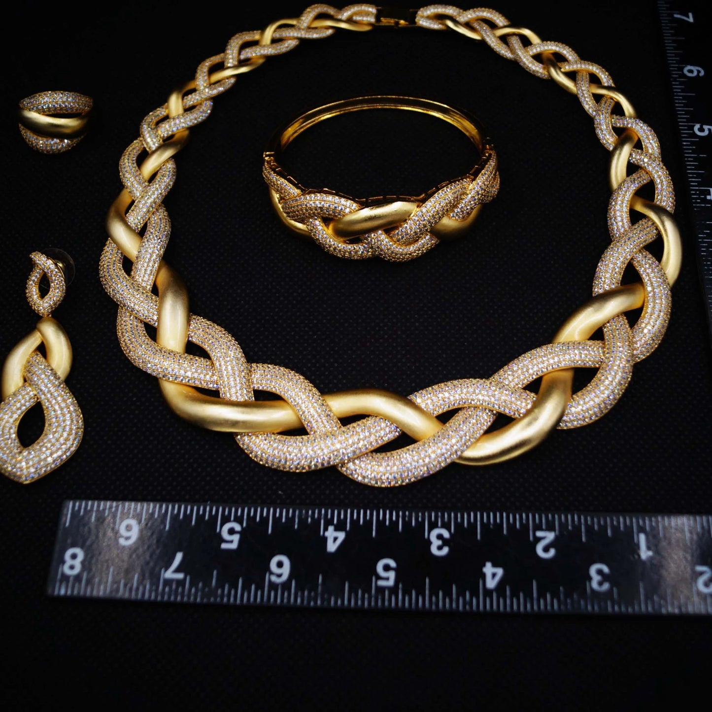 Zhuerrui High-end Accessories Gold Jewelry Set Simple Beads Necklace Jewelry Sets Factory Women's Birthday Party HZ24003198