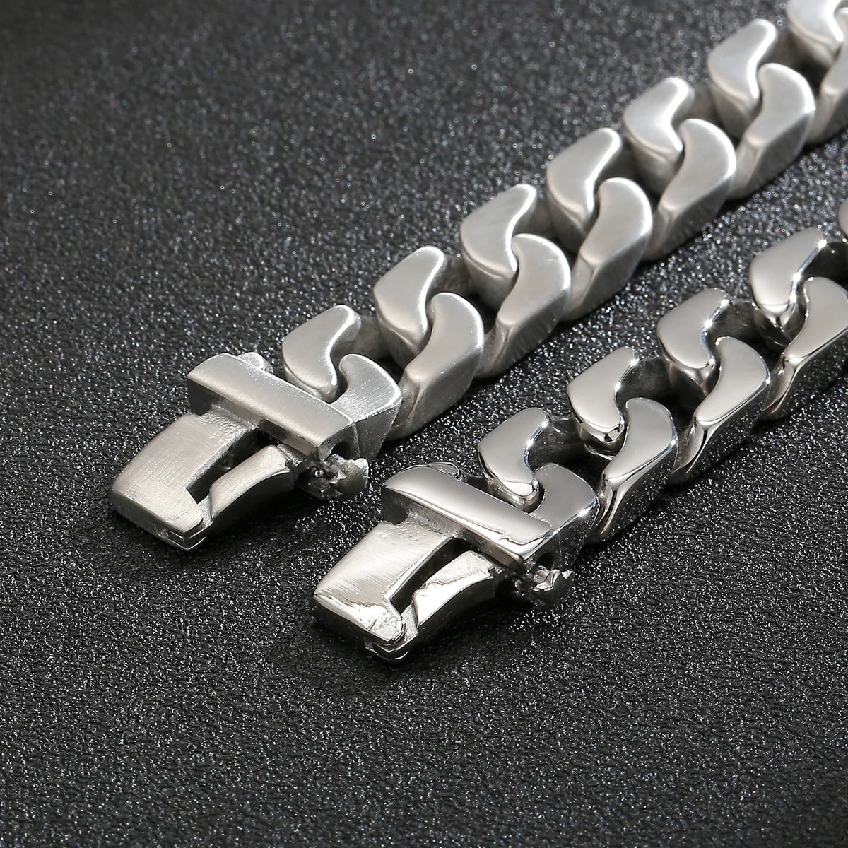 VIKING Retro Cuban Chain Bracelet – 316L Stainless Steel Men's Bangle