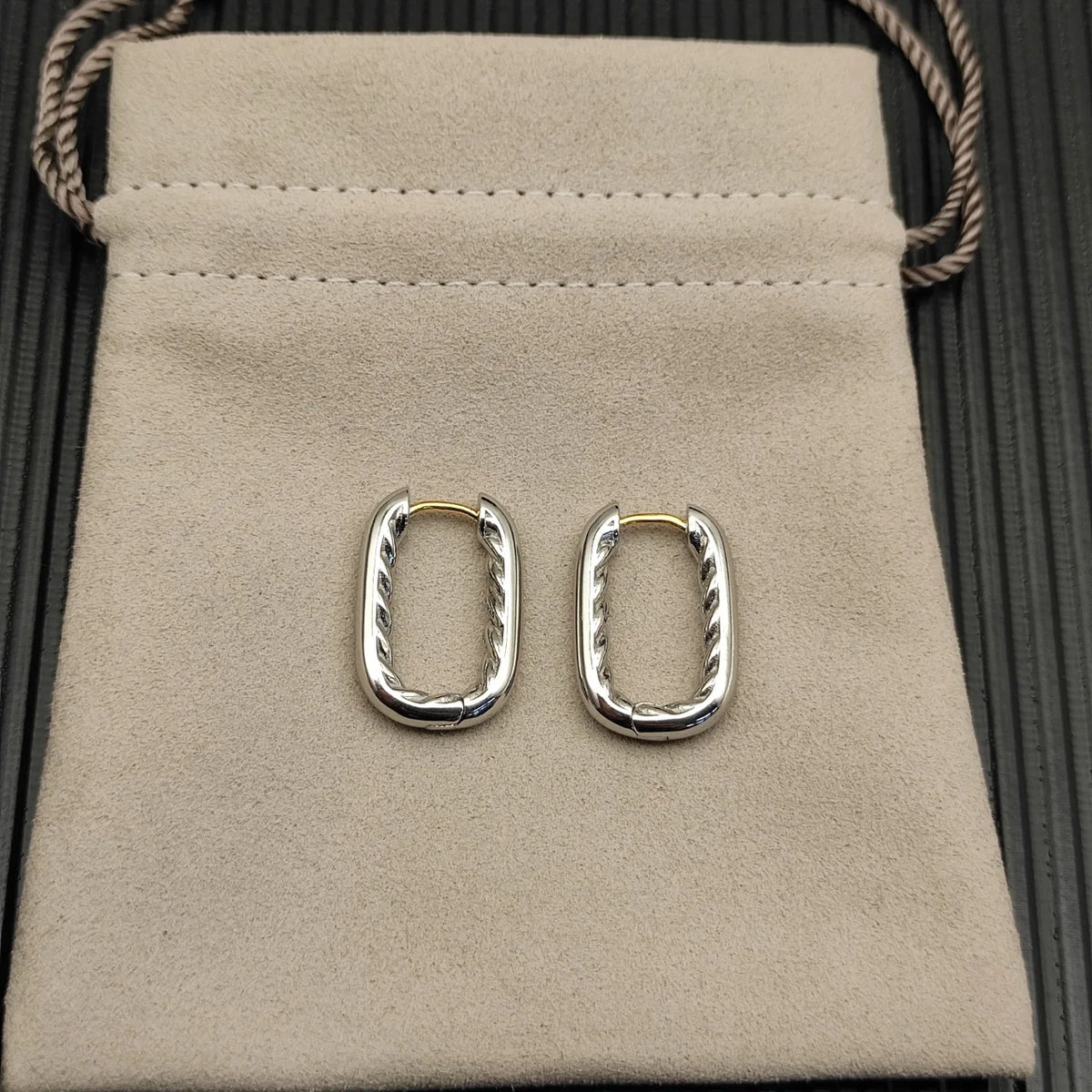 Gemfiori FASHIONISTA DY High-Quality Silver-Plated Earrings, 24.3*15.9mm, Diamond-Setting Earrings. Gold-Plated Earrings. Jewelry.