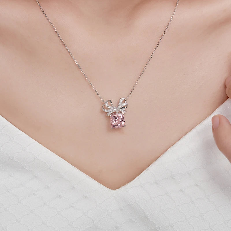 Gemfiori Korean Style Jewelry 18k Real Gold Natural Morganite Diamond Angel Jewelry Necklace for Women