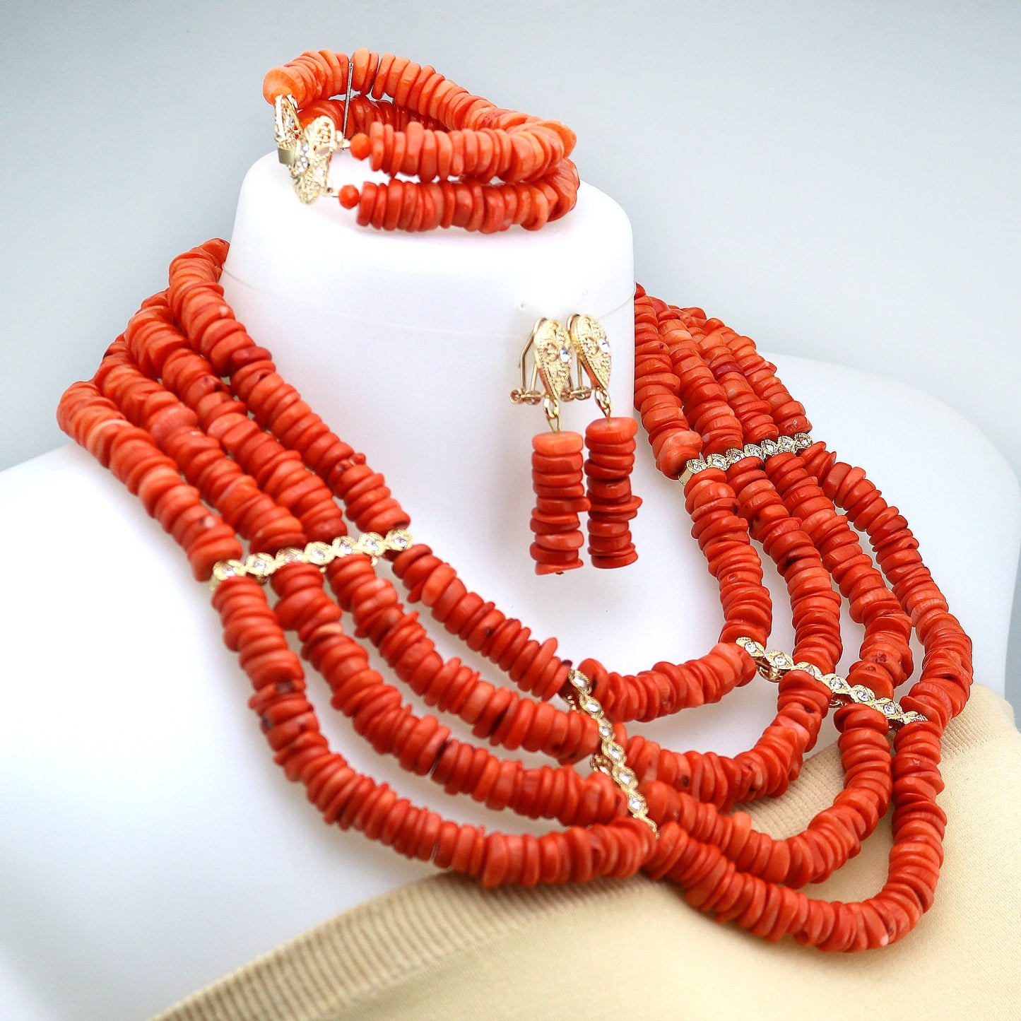Zhuerrui Elegant Red Coral Beads Design Set Gold Accessories Necklace Sets Exquisite Craftsmanship Suitable for Party CL414
