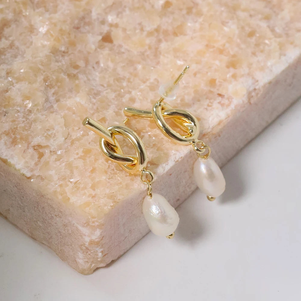 Natural Freshwater Baroque Pearl Earrings Korean Women's Luxury Jewelry Fashion Women's and Girls' Gifts GE1557