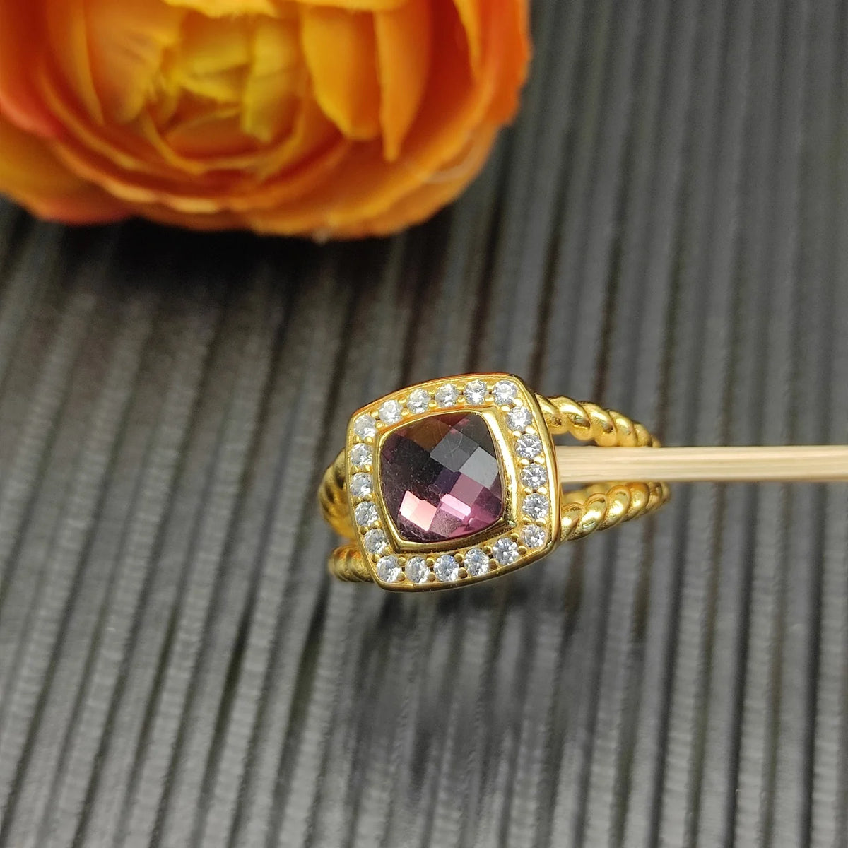 FASHIONISTA DY High-Quality Silver-Plated 14mm Square Diamond-Set Ring, Gold-Plated Colored Gemstone-Set Ring, Jewelry