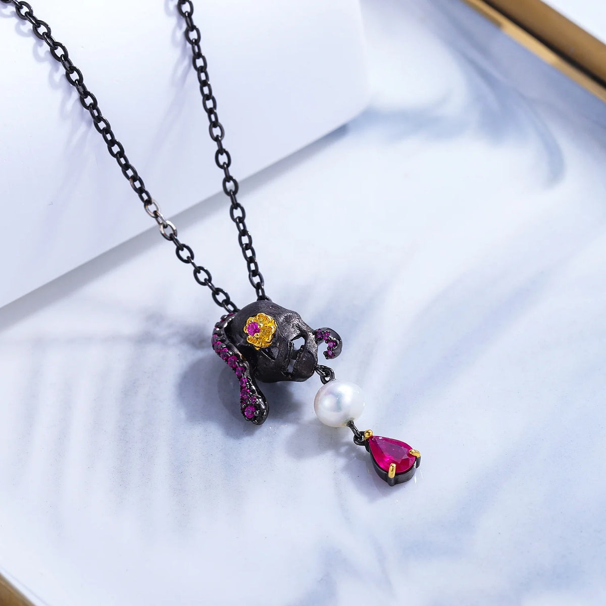 ArtistA C8281Abiding Halloween Design 925 Silver Glass-filled Ruby Pearl Skull Ring Earrings Necklace Pendant Jewelry Set