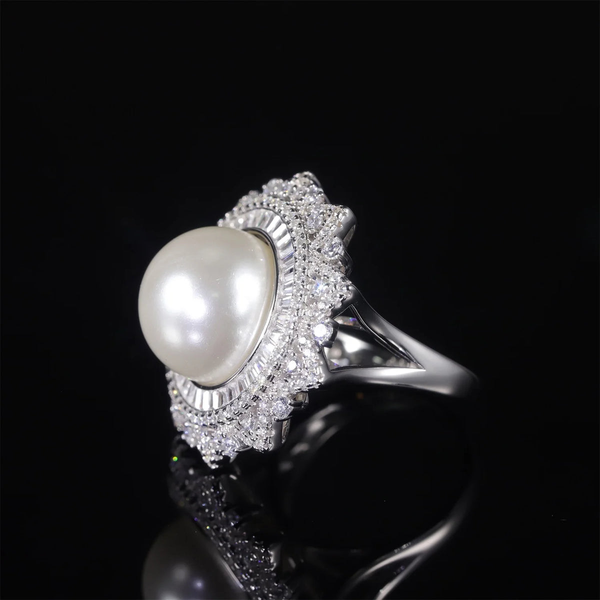 Gemfiori Abiding Antique Deluxe Elegant Big Round 16MM White Shell Pearl Ring Imitation Pearl Jewelry 925 Silver Multi Halo Women Ring
