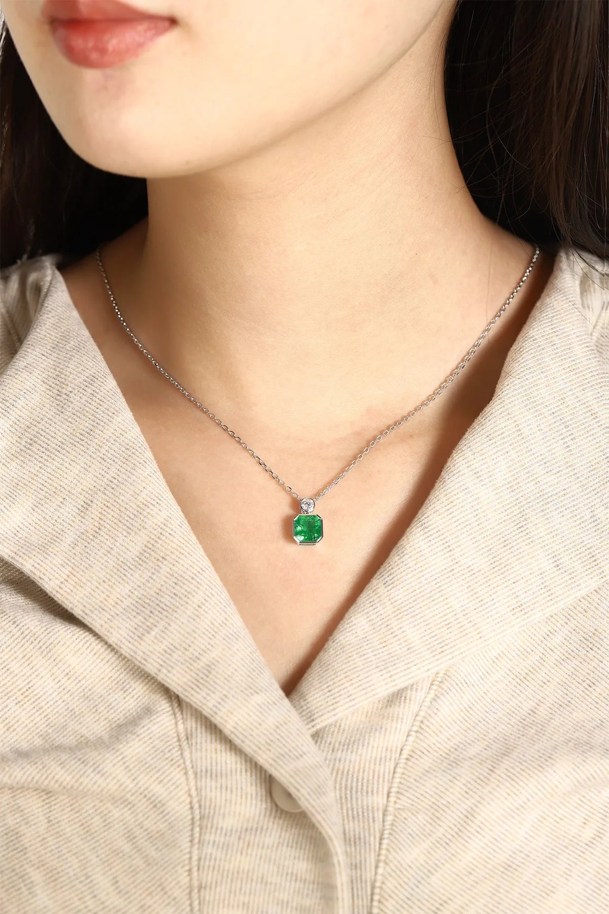 Gemfiori PT950 Exquisite Jewelry Asscher Shaped Gemstone Pendant Necklace Laboratory-grown Emeralds Material Can Be Customized