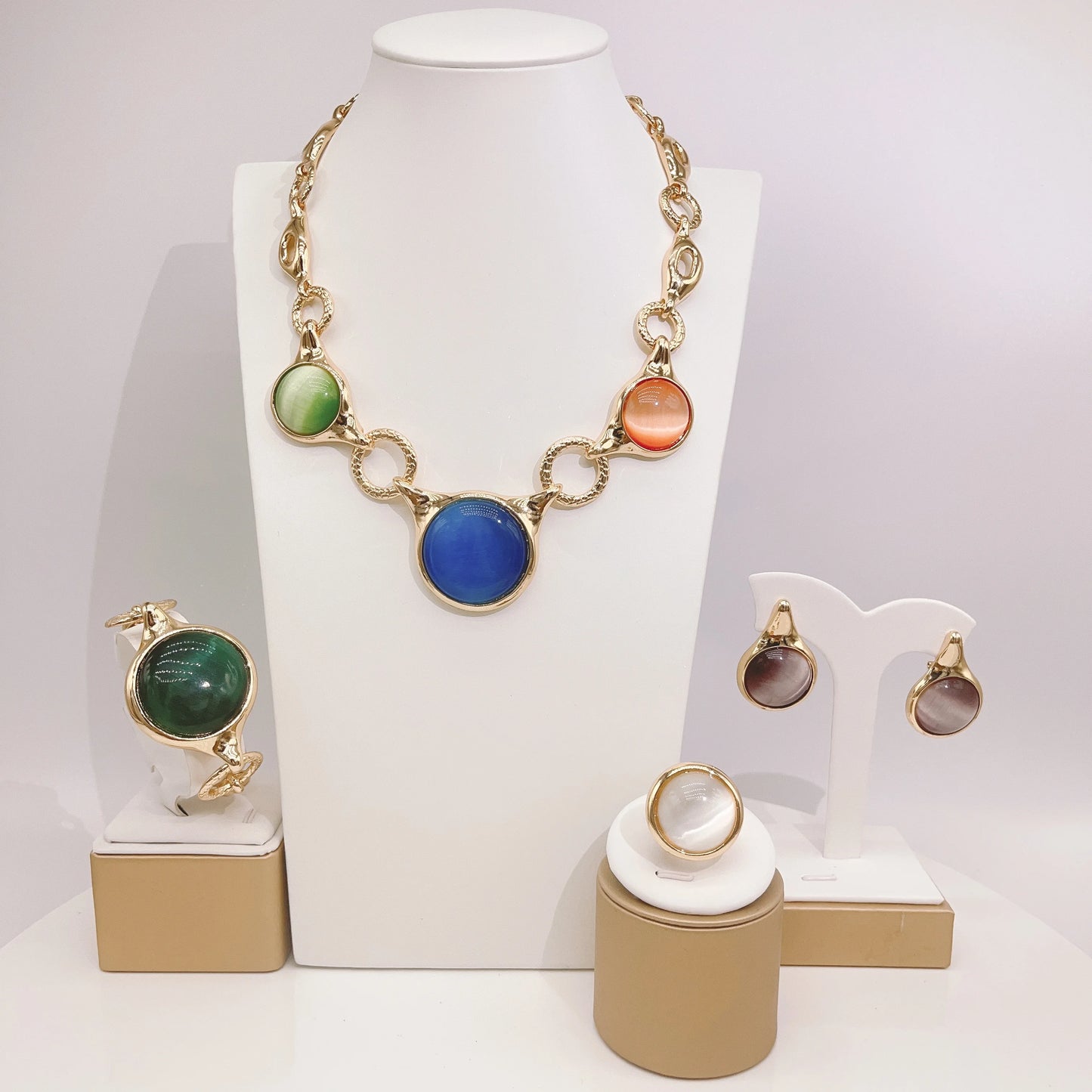 Zhuerrui Customized 18K Gold Jewelry Set Multi Color Round Necklace Bracelet Jewelry Sets Fashion Available Bridal Gift HA20066