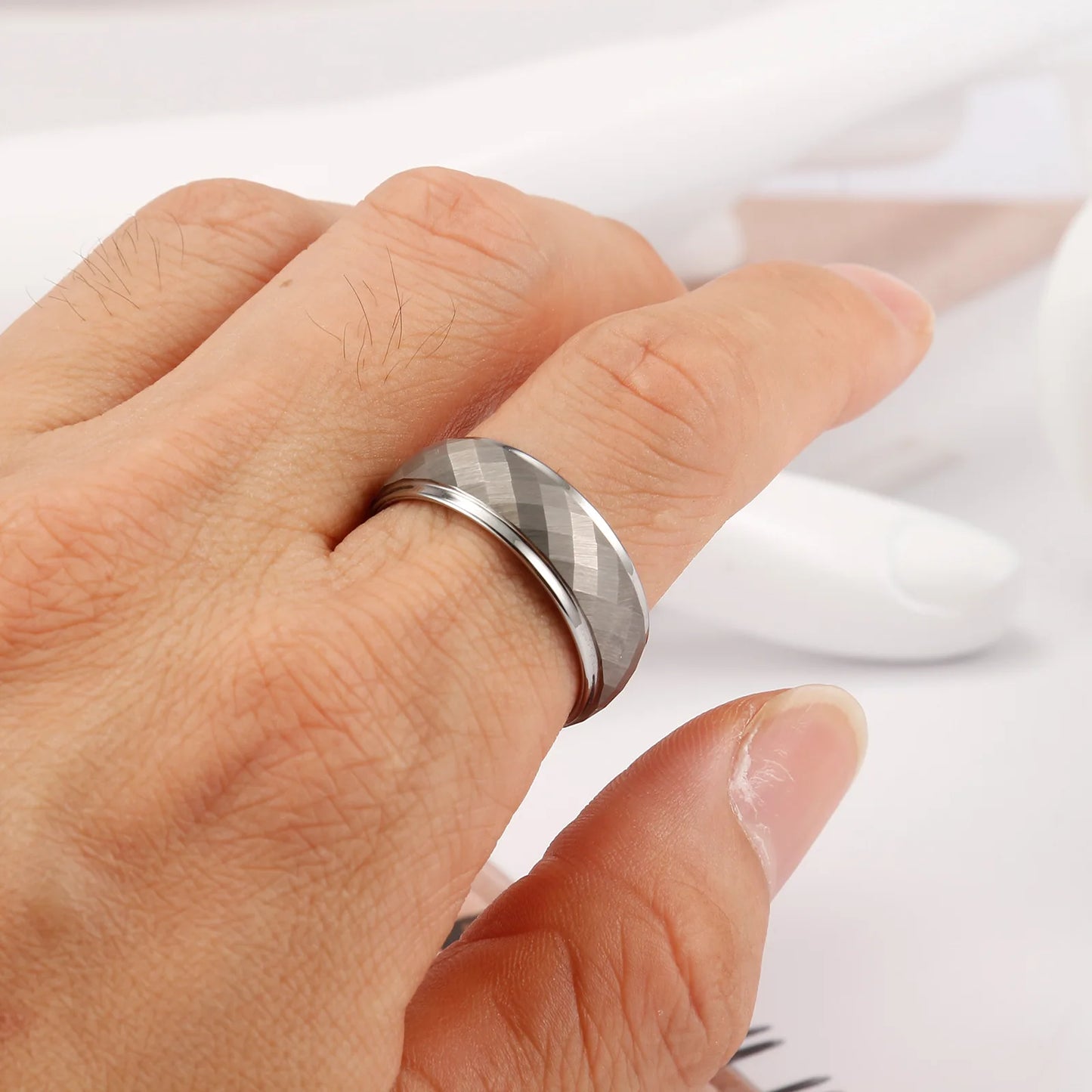 Multi Sided Tungsten Steel Ring for Men and Women, European and American Niche Couple, Titanium Steel Ring